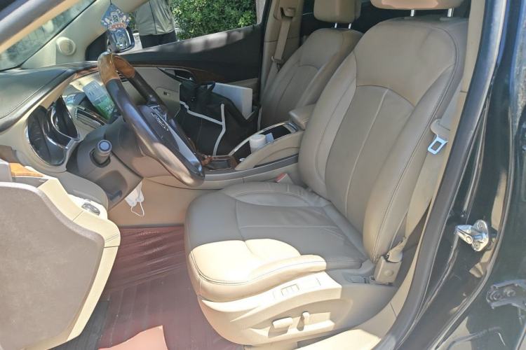 Used Buick LaCrosse 2011 2.4L SIDI Luxury Edition Left Front Seat