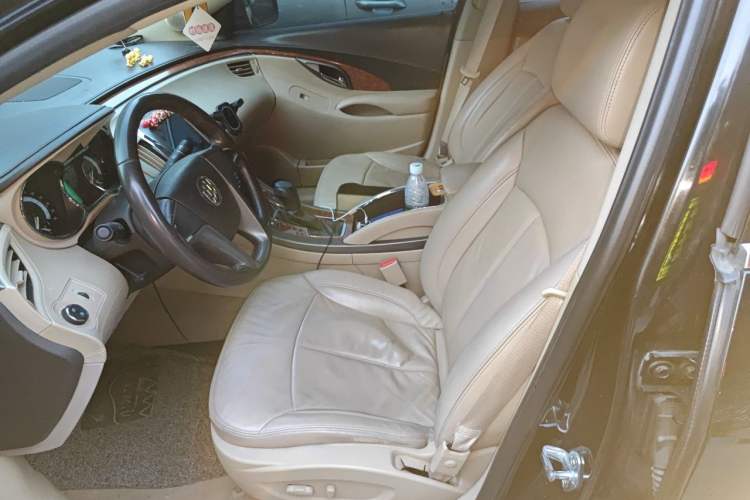 Used Buick LaCrosse 2011 2.4L SIDI Elegant Edition Left Front Seat