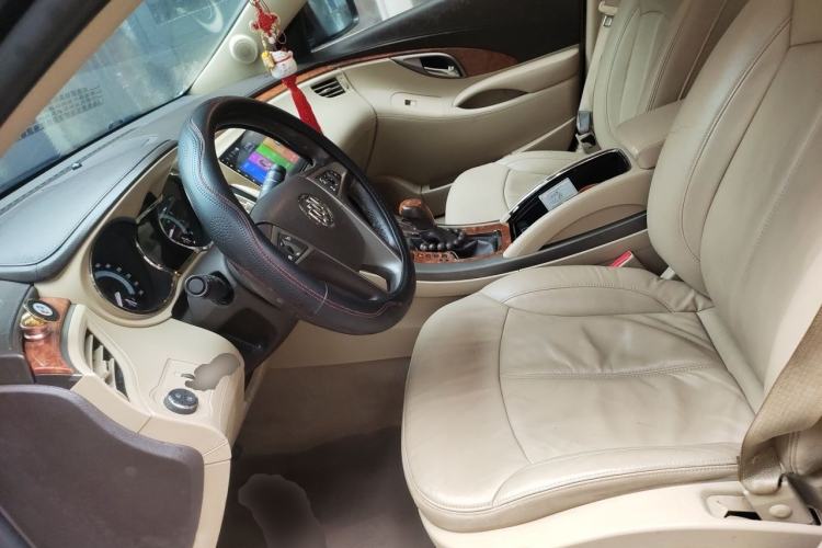 Used Buick LaCrosse 2011 2.4L SIDI Haoya Edition Left Front Seat