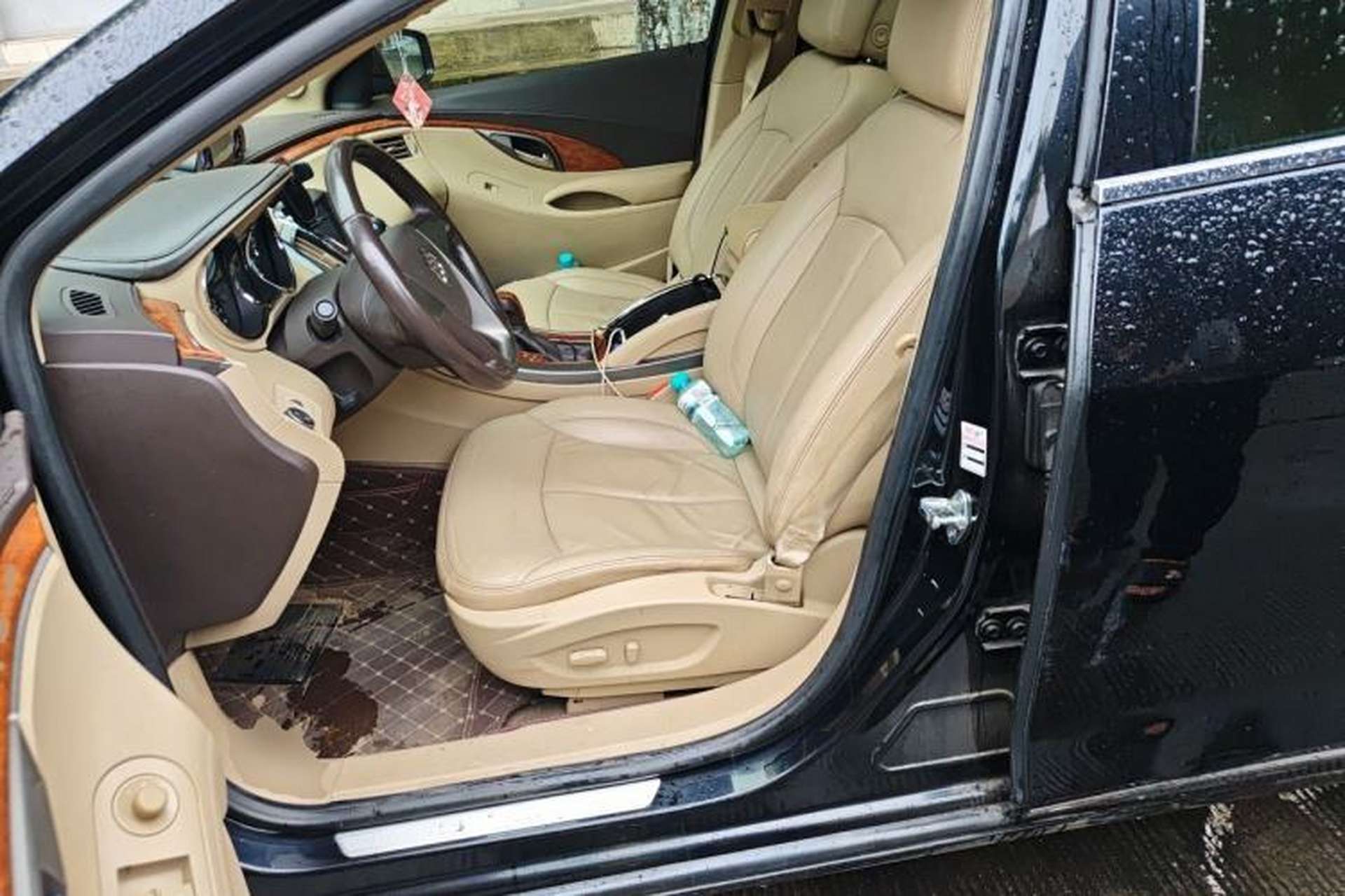 Used Buick LaCrosse 2011 2.4L SIDI Elegant Edition Left Front Seat