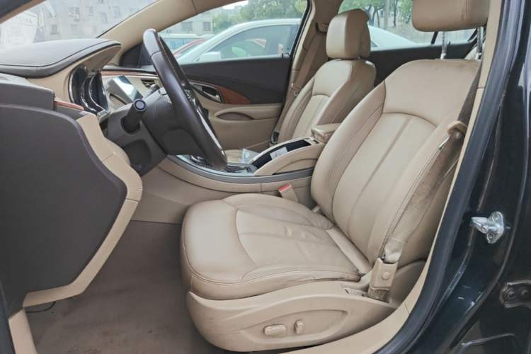 Used Buick LaCrosse 2011 2.4L SIDI Elegant Edition Left Front Seat