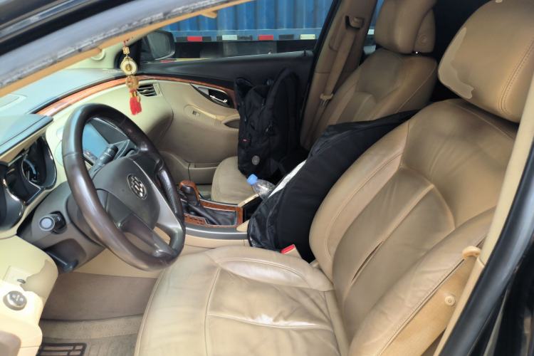 Used Buick LaCrosse 2011 2.4L SIDI Elegant Edition Left Front Seat