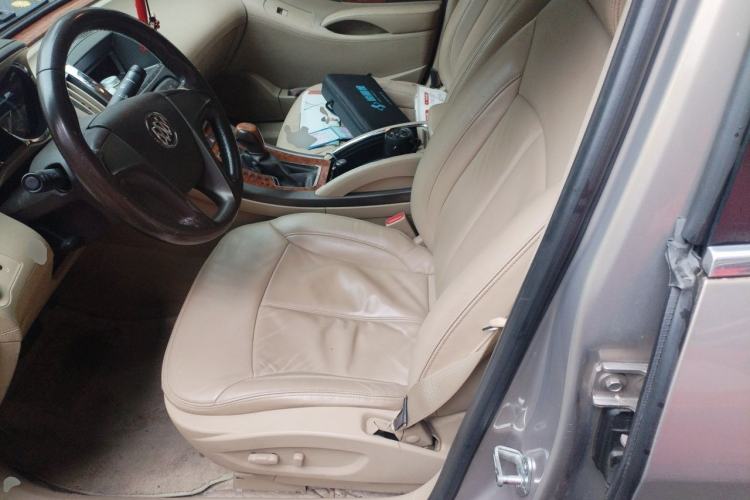 Used Buick LaCrosse 2011 2.4L SIDI Elegant Edition Left Front Seat