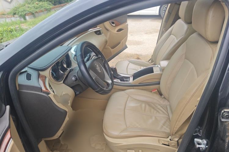 Used Buick LaCrosse 2011 2.4L SIDI Elegant Edition Left Front Seat