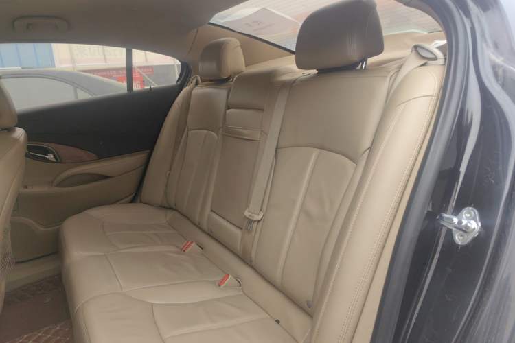 Used Buick LaCrosse 2011 2.4L SIDI Elegant Edition Left Rear Seat