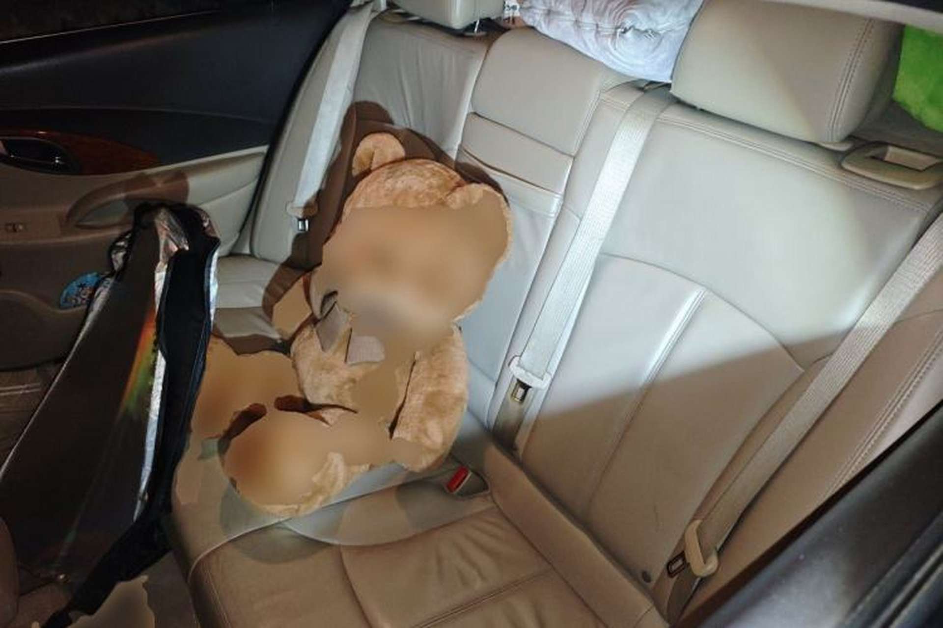 Used Buick LaCrosse 2011 2.4L SIDI Elegant Edition Left Rear Seat