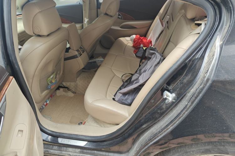 Used Buick LaCrosse 2011 2.4L SIDI Elegant Edition Left Rear Seat