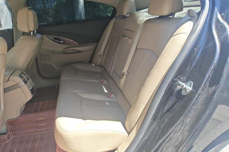 Used Buick LaCrosse 2011 2.4L SIDI Luxury Edition Left Rear Seat