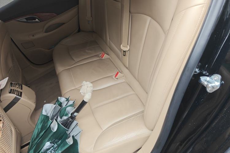 Used Buick LaCrosse 2011 2.4L SIDI Elegant Edition Left Rear Seat