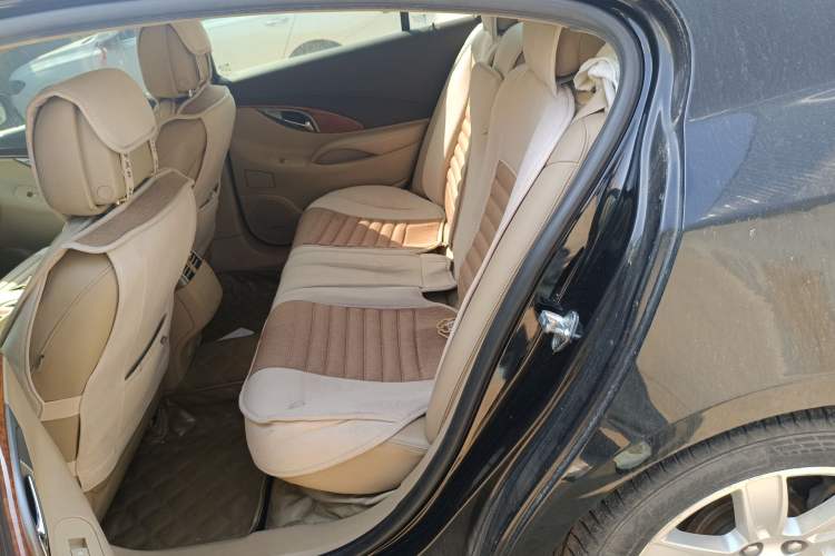Used Buick LaCrosse 2011 2.4L SIDI Luxury Edition Left Rear Seat
