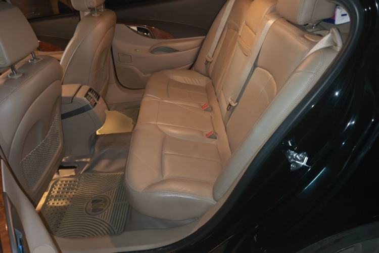 Used Buick LaCrosse 2011 2.4L SIDI Luxury Edition Left Rear Seat