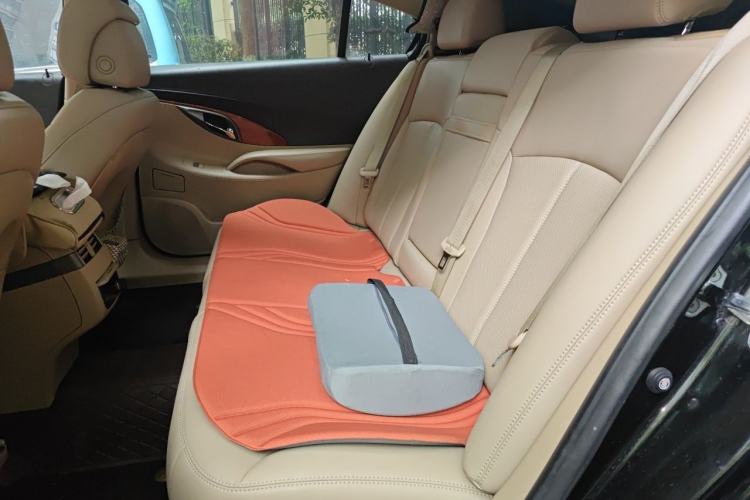 Used Buick LaCrosse 2011 2.4L SIDI Comfort Sunroof Version Left Rear Seat