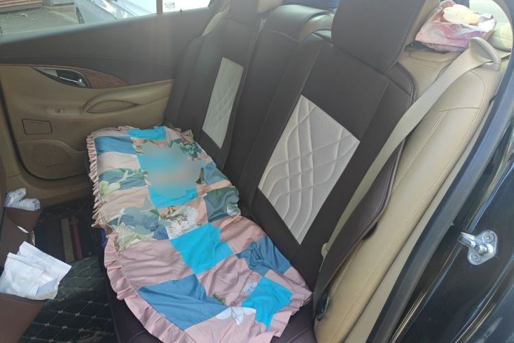 Used Buick LaCrosse 2011 2.4L SIDI Luxury Edition Left Rear Seat