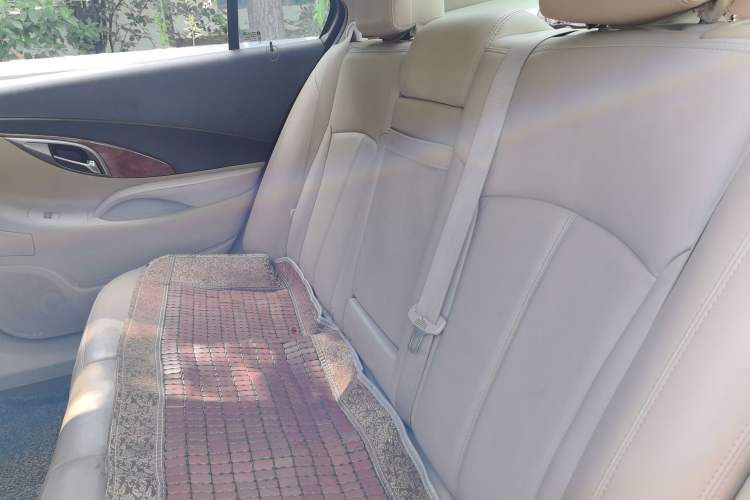 Used Buick LaCrosse 2011 2.4L SIDI Elegant Edition Left Rear Seat