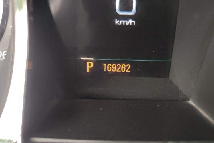 Used Buick LaCrosse 2011 2.4L SIDI Haoya Edition Odometer Close Up