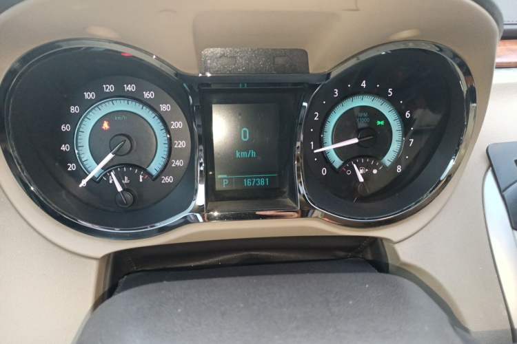 Used Buick LaCrosse 2011 2.4L SIDI Elegant Edition Odometer Close Up