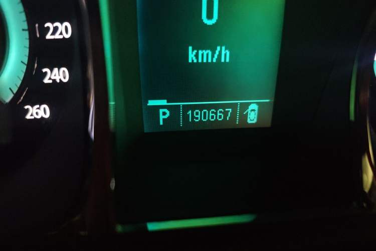 Used Buick LaCrosse 2011 2.4L SIDI Elegant Edition Odometer Close Up