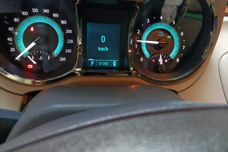 Used Buick LaCrosse 2011 2.4L SIDI Comfort Edition Odometer Close Up
