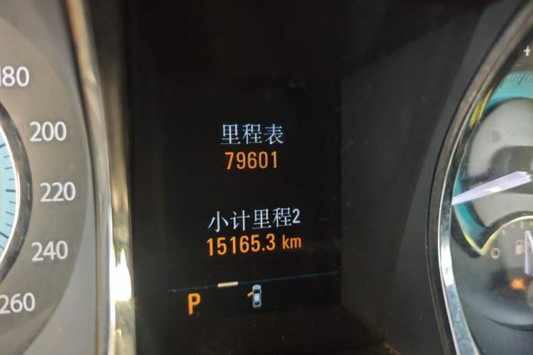 Used Buick LaCrosse 2011 2.0T Flagship Edition Odometer Close Up