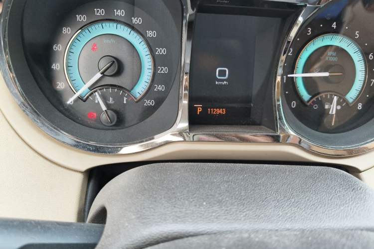 Used Buick LaCrosse 2011 2.4L SIDI Haoya Edition Odometer Close Up