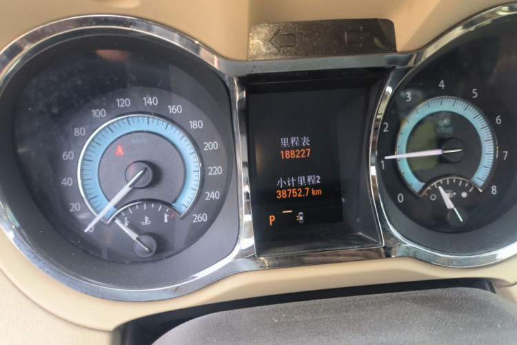 Used Buick LaCrosse 2011 2.4L SIDI Comfort Edition Odometer Close Up