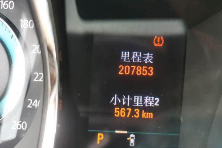 Used Buick LaCrosse 2011 2.0T Flagship Edition Odometer Close Up