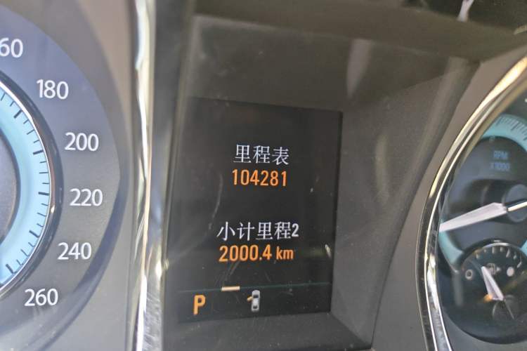 Used Buick LaCrosse 2011 2.4L SIDI Luxury Edition Odometer Close Up