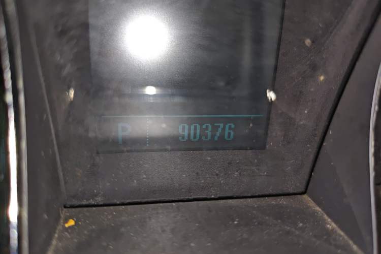 Used Buick LaCrosse 2011 2.4L SIDI Elegant Edition Odometer Close Up