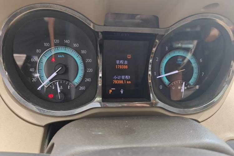 Used Buick LaCrosse 2011 2.4L SIDI Haoya Edition Odometer Close Up