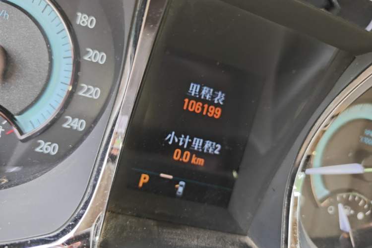 Used Buick LaCrosse 2011 2.4L SIDI Elegant Edition Odometer Close Up