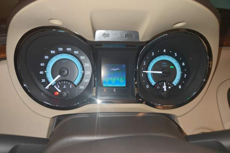 Used Buick LaCrosse 2011 2.4L SIDI Luxury Edition Odometer Close Up