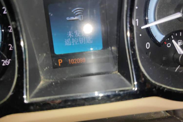 Used Buick LaCrosse 2011 2.4L SIDI Elegant Edition Odometer Close Up