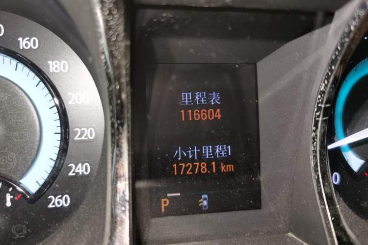 Used Buick LaCrosse 2011 2.4L SIDI Luxury Edition Odometer Close Up