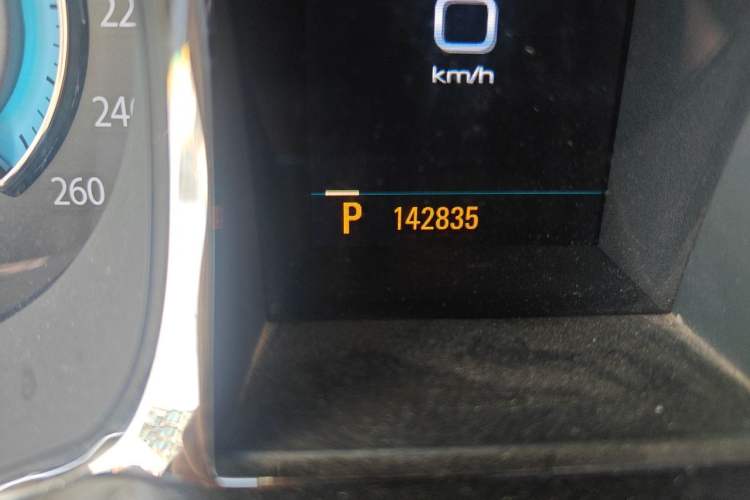 Used Buick LaCrosse 2011 2.4L SIDI Luxury Edition Odometer Close Up