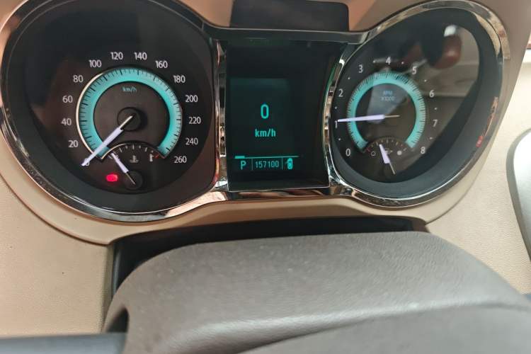 Used Buick LaCrosse 2011 2.4L SIDI Elegant Edition Odometer Close Up