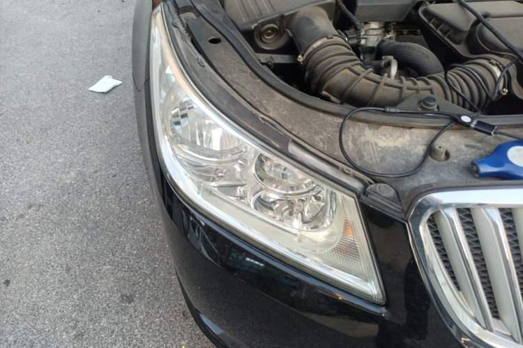 Used Buick LaCrosse 2011 2.4L SIDI Elegant Edition Right Front Headlight