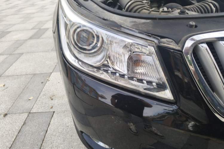 Used Buick LaCrosse 2011 2.4L SIDI Luxury Edition Right Front Headlight