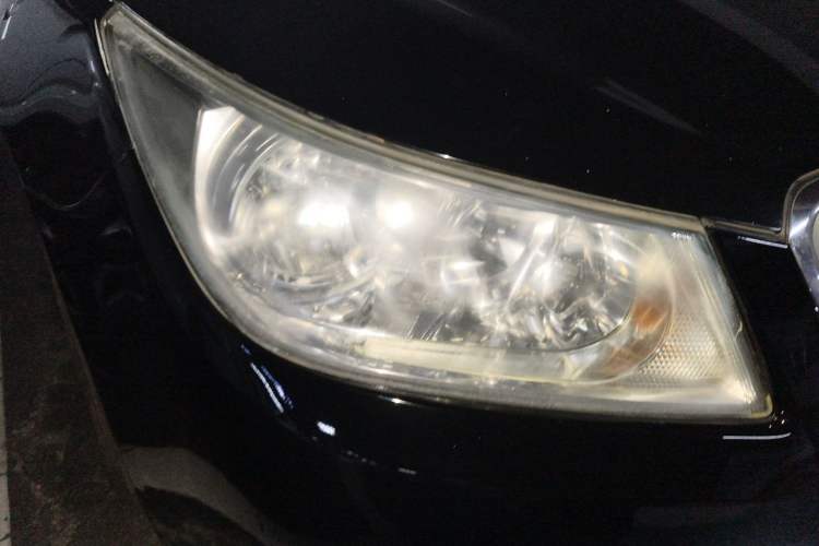 Used Buick LaCrosse 2011 2.4L SIDI Elegant Edition Right Front Headlight
