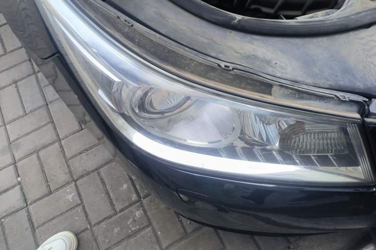 Used Buick LaCrosse 2011 2.4L SIDI Comfort Edition Right Front Headlight