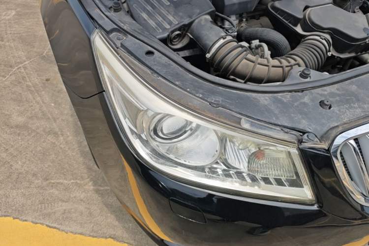 Used Buick LaCrosse 2011 2.4L SIDI Luxury Edition Right Front Headlight