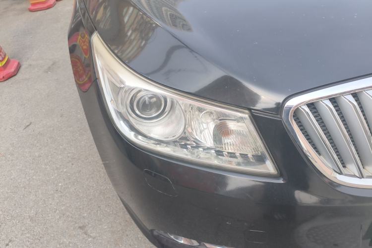 Used Buick LaCrosse 2011 2.4L SIDI Luxury Edition Right Front Headlight