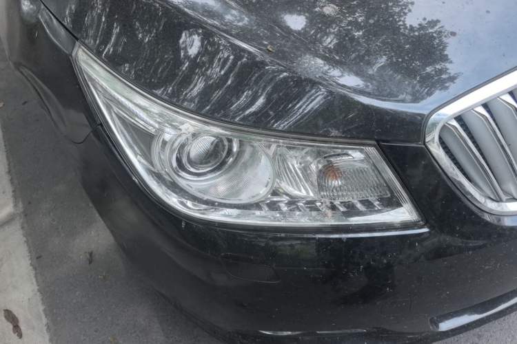 Used Buick LaCrosse 2011 2.4L SIDI Comfort Sunroof Version Right Front Headlight