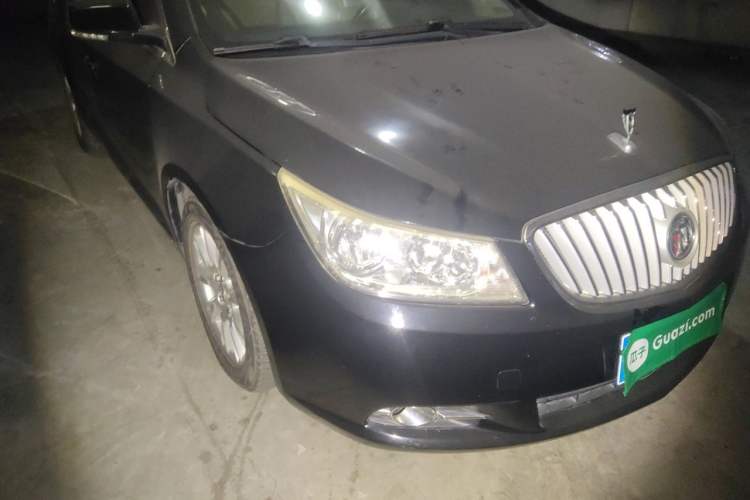 Used Buick LaCrosse 2011 2.4L SIDI Elegant Edition Right Front Headlight