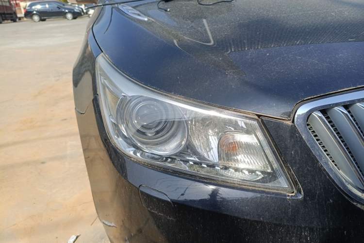 Used Buick LaCrosse 2011 2.4L SIDI Luxury Edition Right Front Headlight