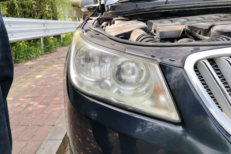 Used Buick LaCrosse 2011 2.4L SIDI Elegant Edition Right Front Headlight