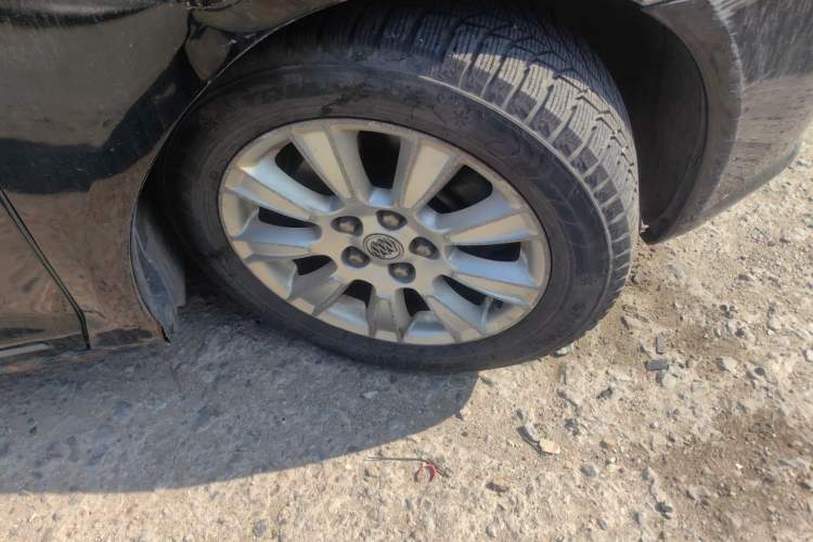 Used Buick LaCrosse 2011 2.4L SIDI Haoya Edition Right Front Wheel Hub