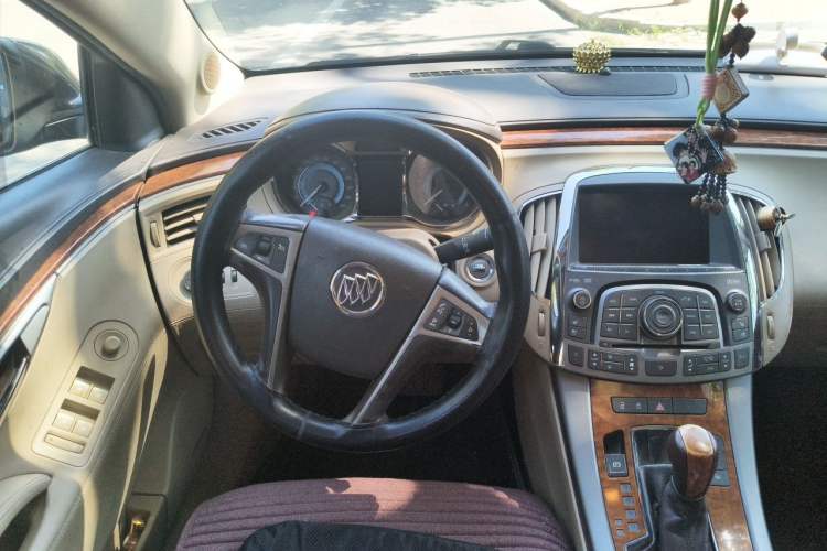 Used Buick LaCrosse 2011 2.4L SIDI Luxury Edition Steering Wheel