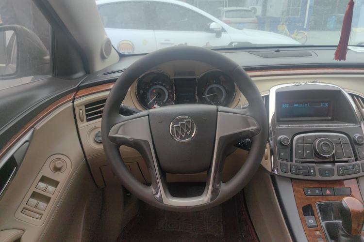 Used Buick LaCrosse 2011 2.4L SIDI Elegant Edition Steering Wheel