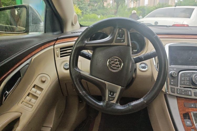 Used Buick LaCrosse 2011 2.4L SIDI Elegant Edition Steering Wheel