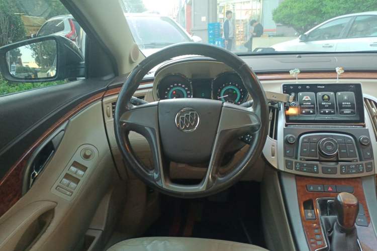 Used Buick LaCrosse 2011 2.4L SIDI Elegant Edition Steering Wheel